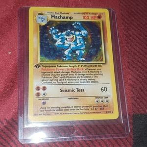 Ultra-Rare Pokémon 1st edition  Machamp